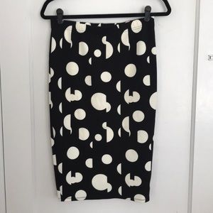 Black and white modernist stretchy pencil skirt